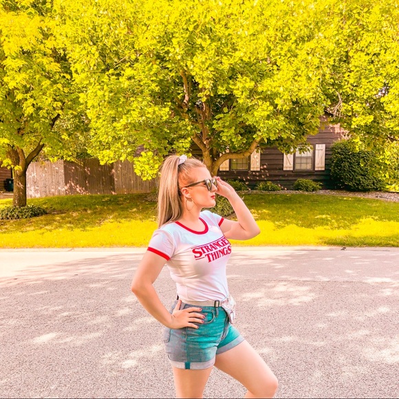 Stranger Things Logo Women’s Tee - Picture 1 of 2